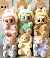 М`яка іграшка M 19786 ЦІНА ЗА 1 ШТУКУ, висота героя 14 см, підсвічування, пісенька англійською, голова, стопи та долоні обертаються на 360°, в к